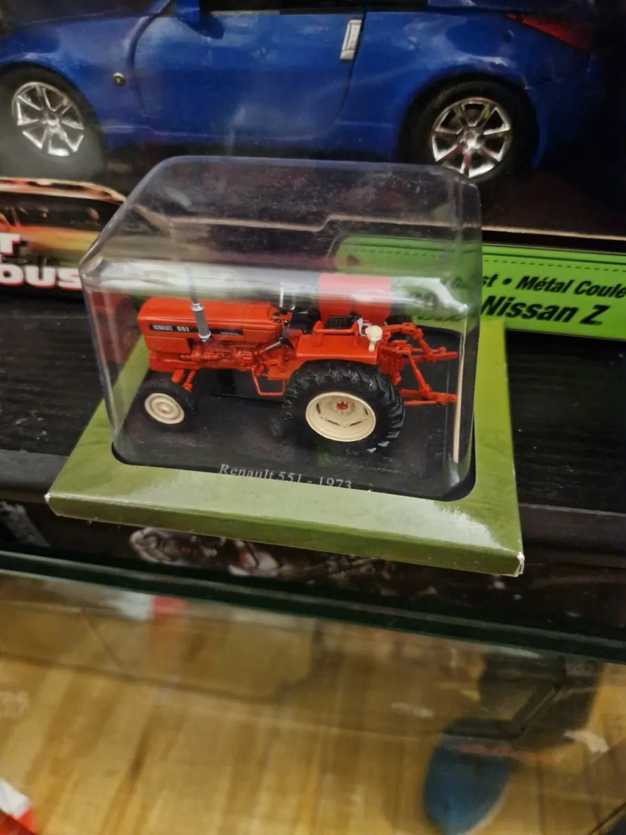 Corgi Atlas Renault Tractor - Image 1