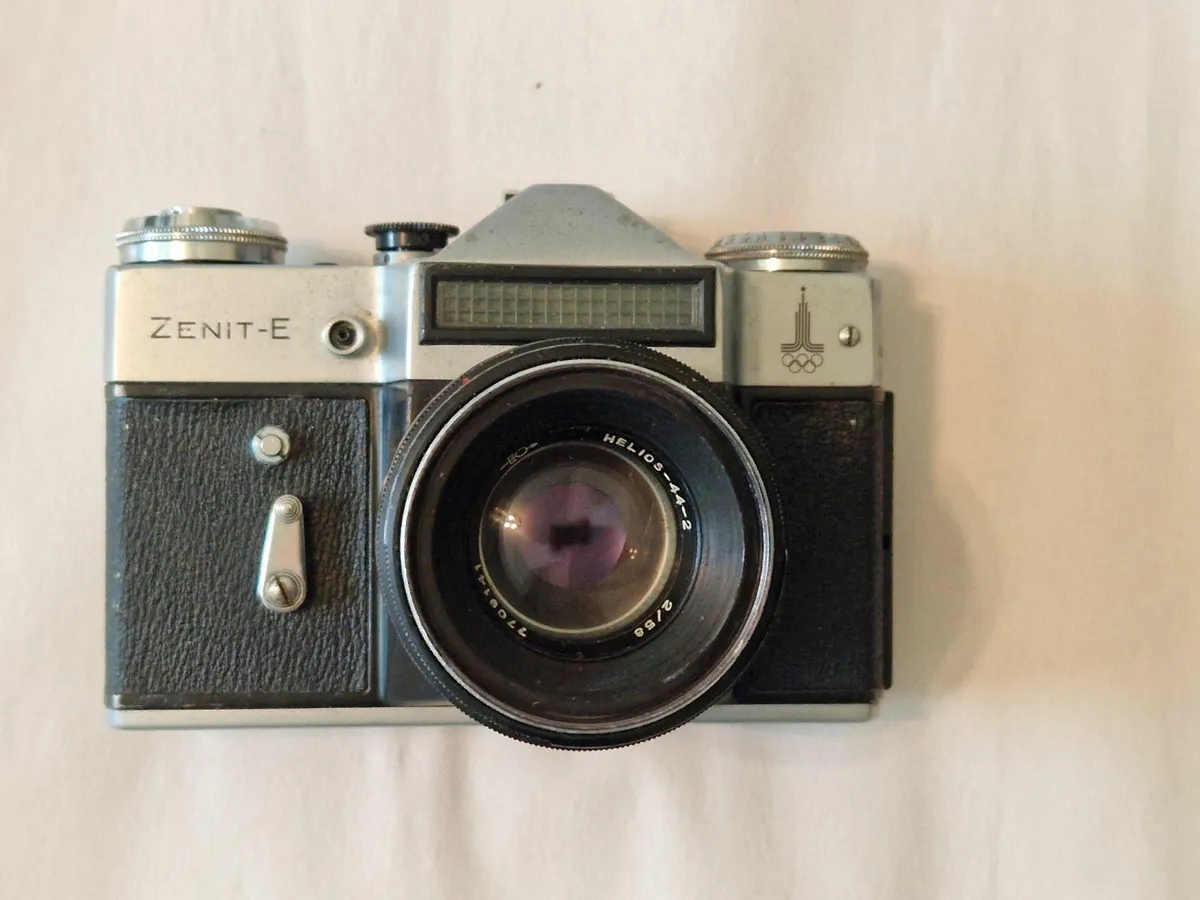 Zenit-E Russian Made SLR Camera Helios-44-2 Lens - Image 1
