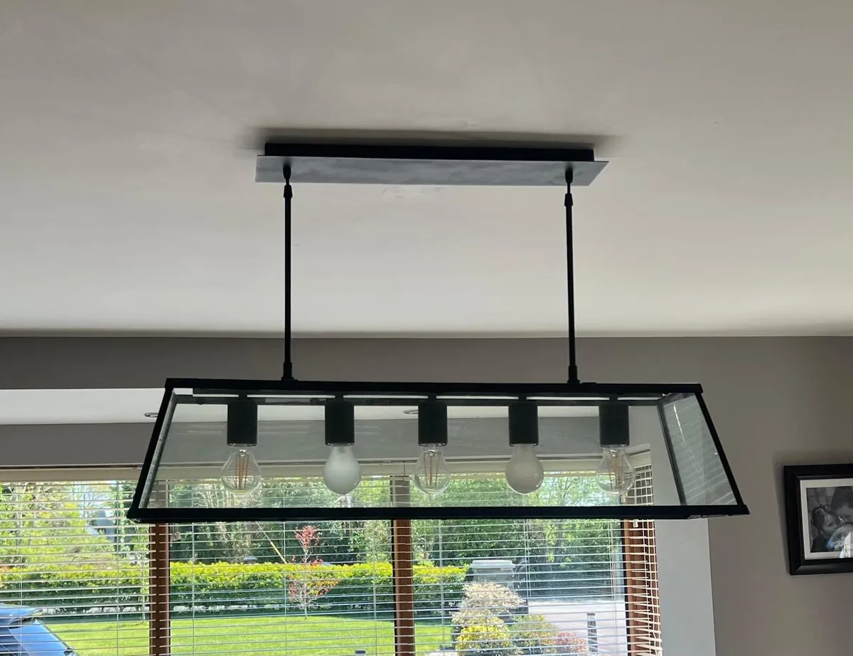 Pendant light