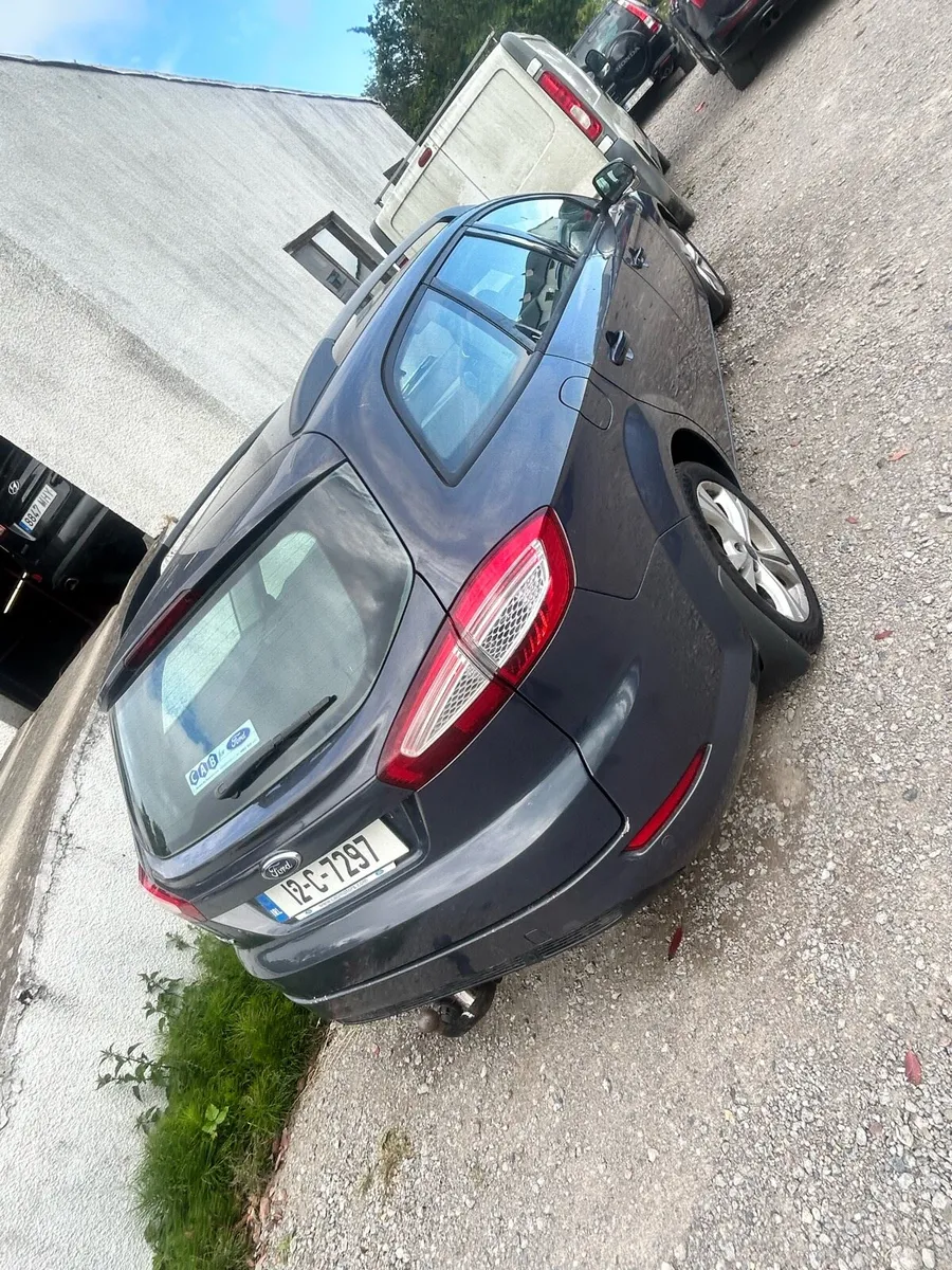 Ford mondeo estate nct and tax 3750 - Image 2