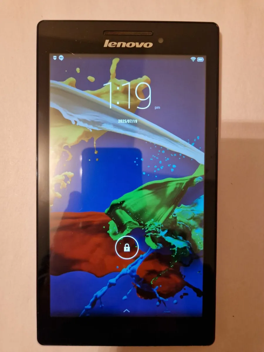 Lenovo Tab 2, 4 Cores 1.3GHz, 1GB Ram, 8GB HDD - Image 1