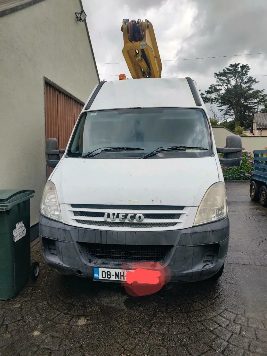 Iveco Daily cherry picker - Image 1