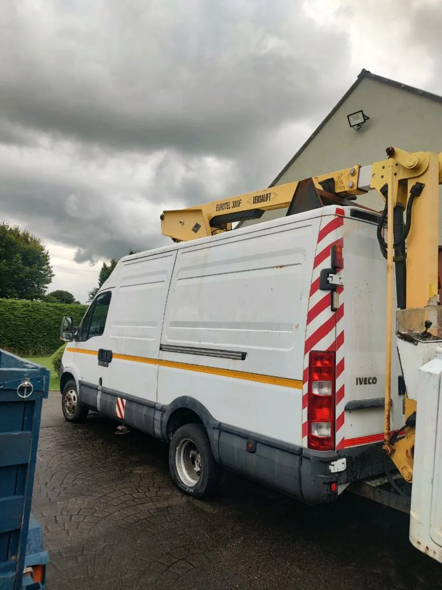 Iveco Daily cherry picker - Image 2