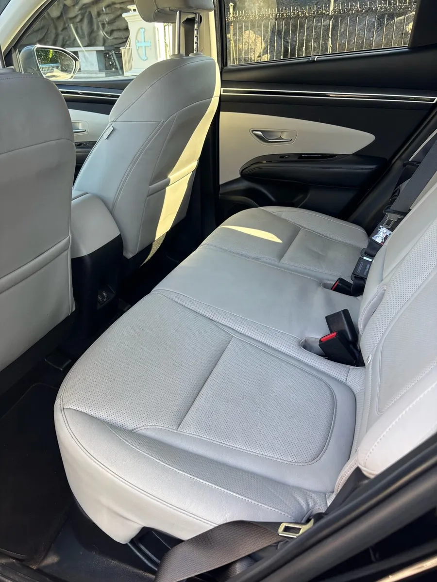 Hyundai Tucson Executive Plus TOP SPEC 1.6 Hybrid - Image 4