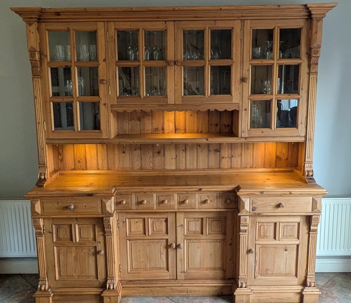 Dresser - Image 1