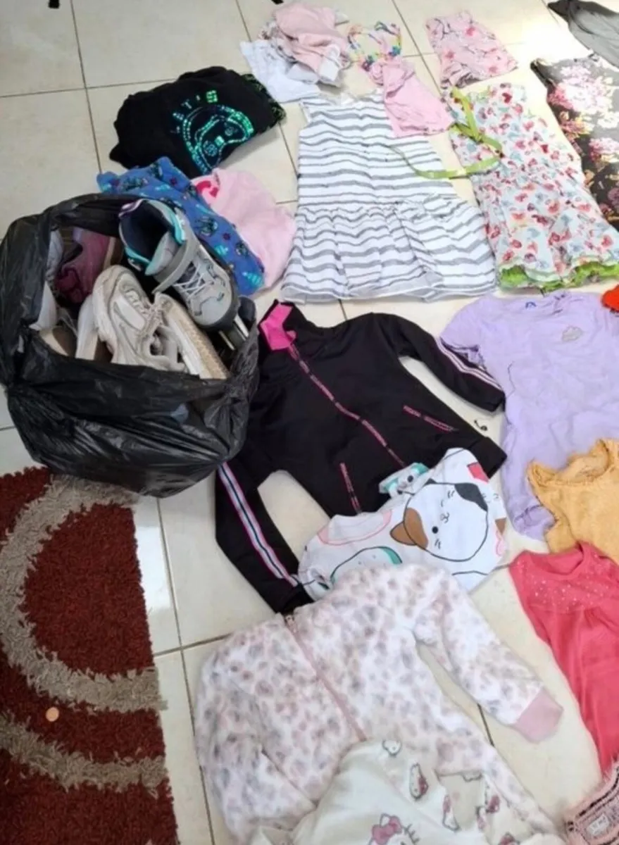 Girls clothes bundle age 6-7 - Image 1