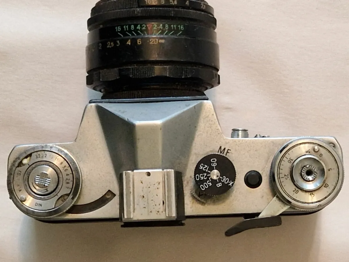 Zenit-E Russian Made SLR Camera Helios-44-2 Lens - Image 3