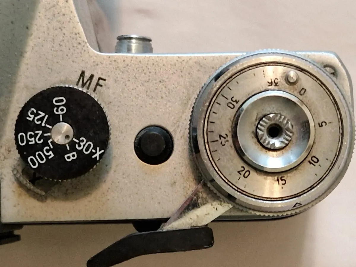 Zenit-E Russian Made SLR Camera Helios-44-2 Lens - Image 4