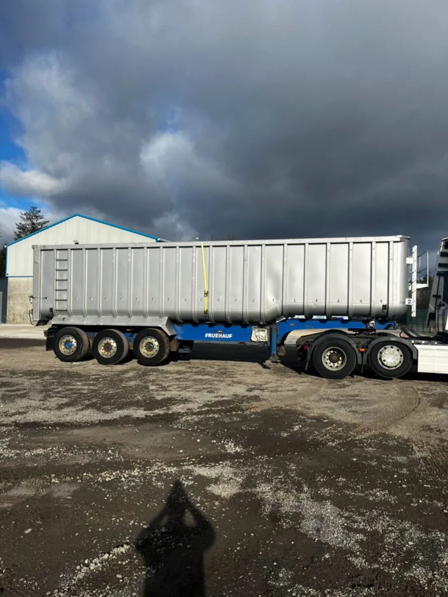 Freuhauf bulk tipper - Image 2