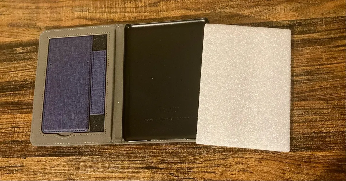 Premium Kindle Holder Case - Image 3