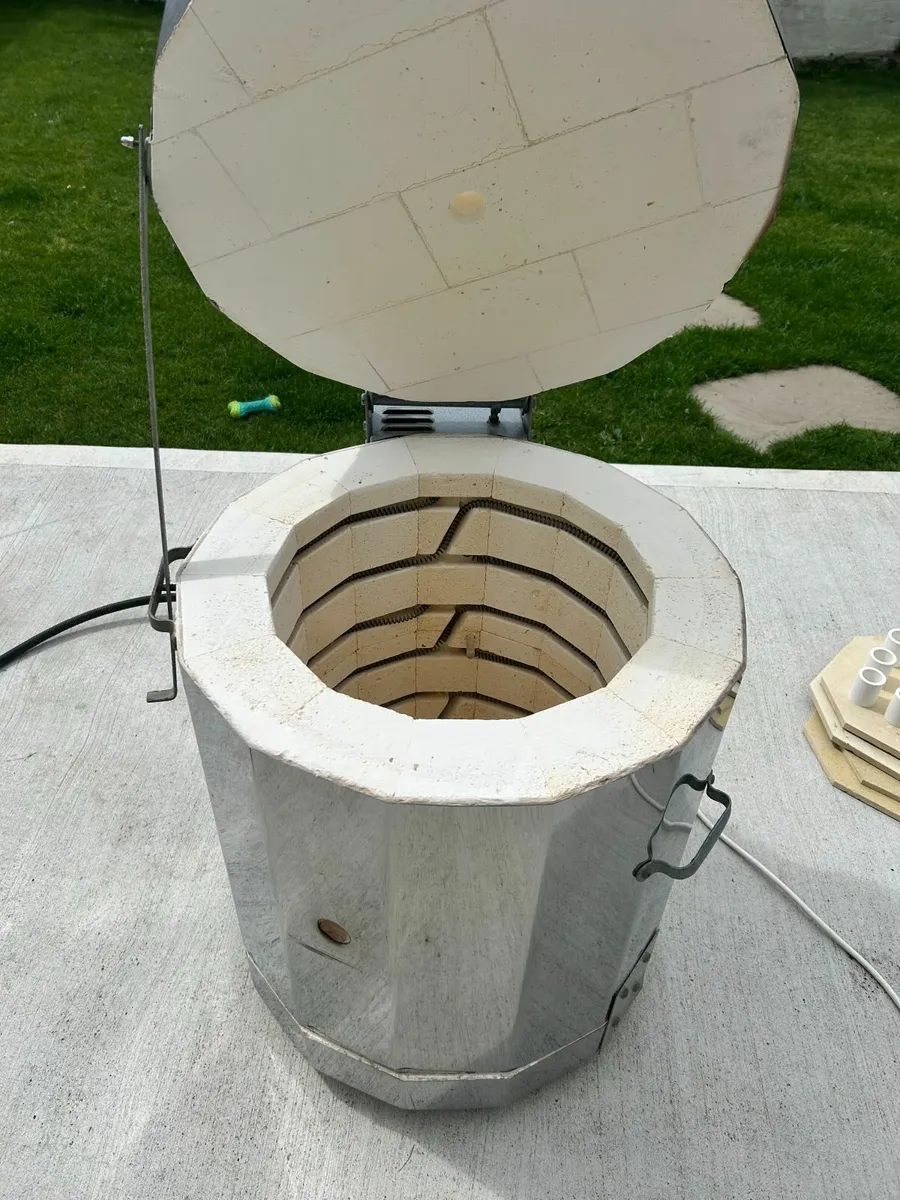 Firing Kiln Potclay with Hobbymaster 3 Programmer - Image 1