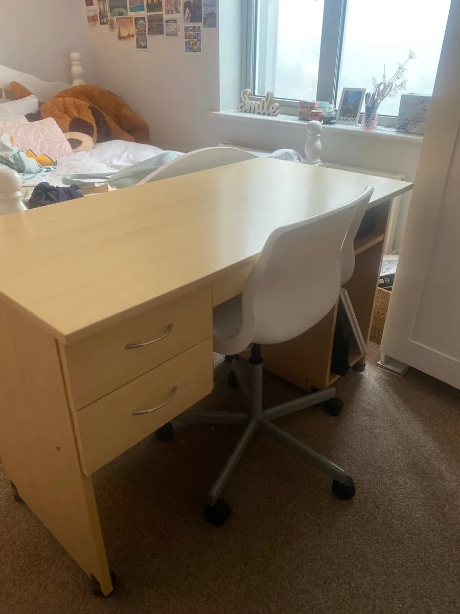 Desk - Image 1