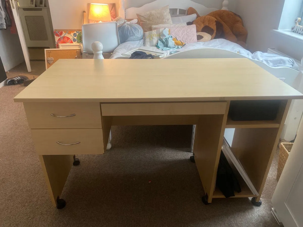 Desk - Image 3