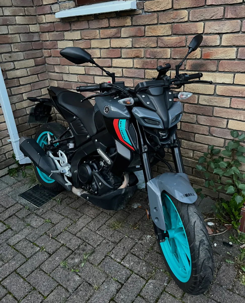 YAMAHA MT 125cc - LOW MILEAGE - Image 4