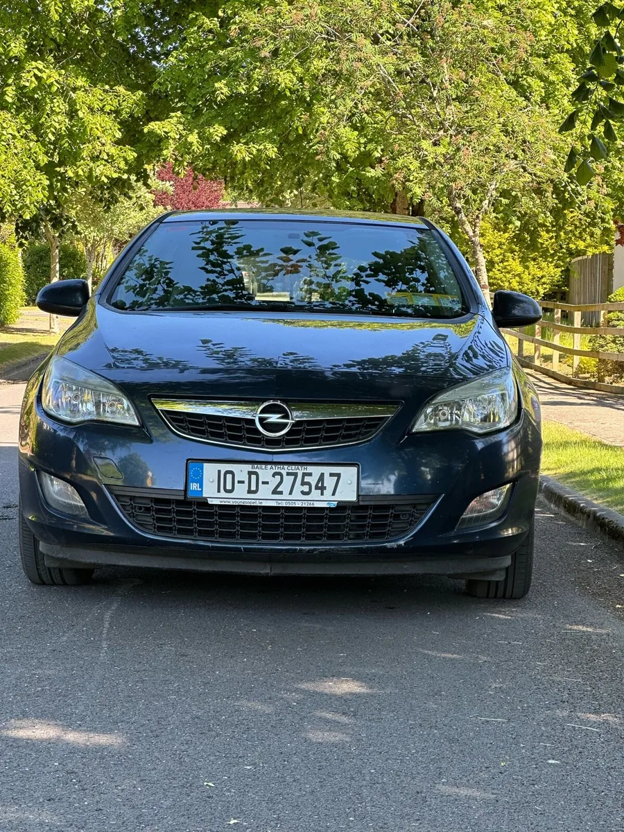 Opel Astra 1.4 petrol - Image 1