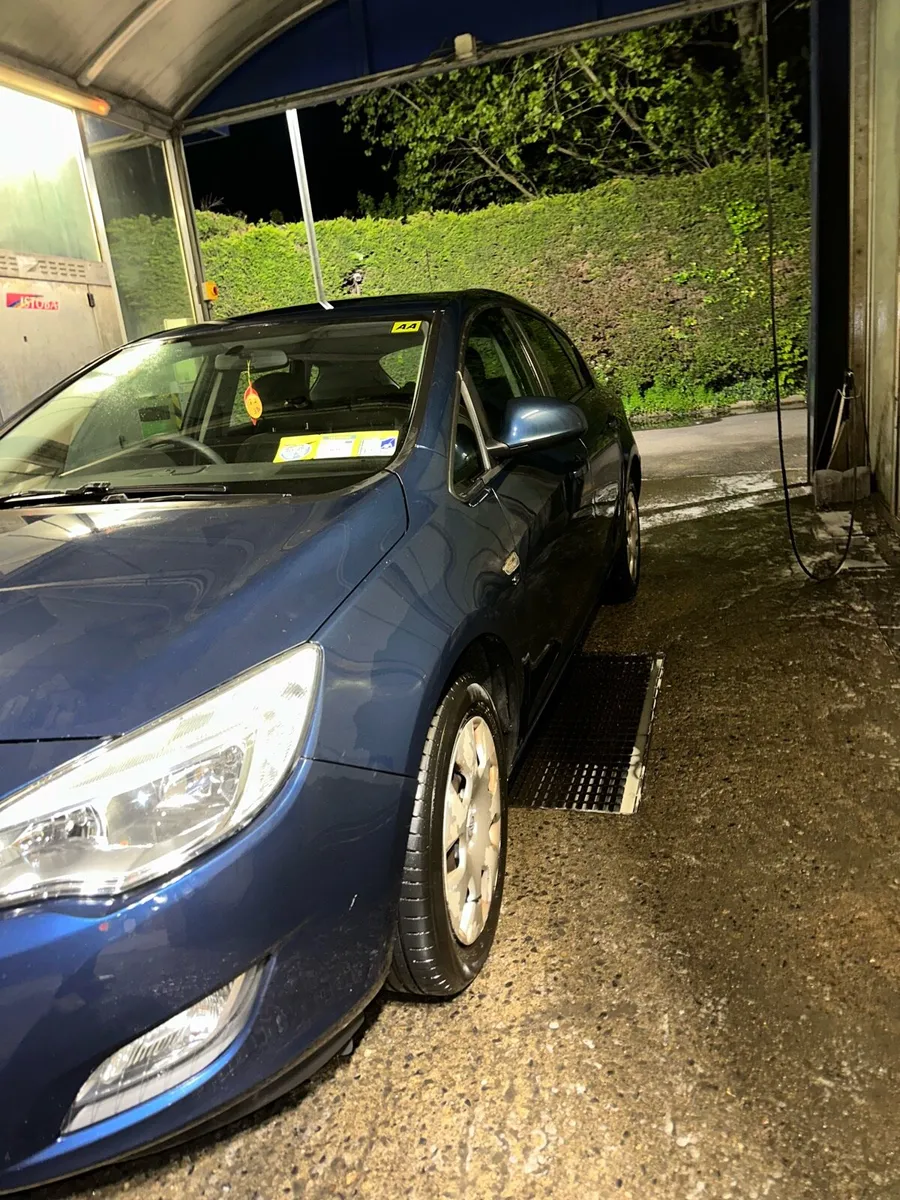 Opel Astra 1.4 petrol - Image 2