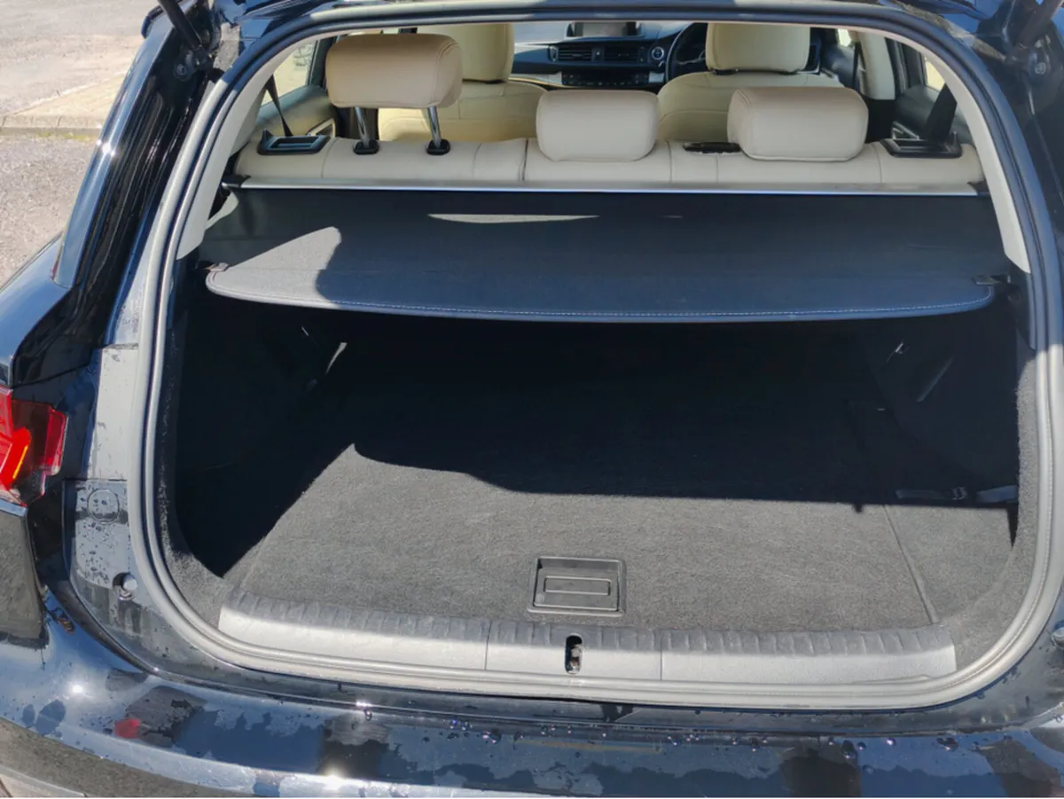 LEXUS CT 200H CT 200H 1.8 SE PLUS 5DR AUTO CVT 136 - Image 3
