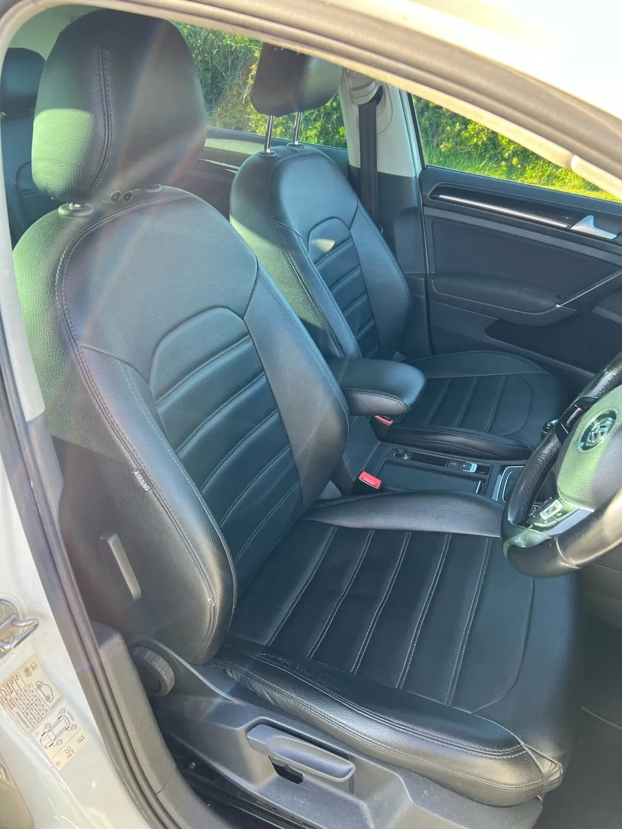 Volkswagen Golf 1.6TDI Highline MK7 (High Spec) - Image 2