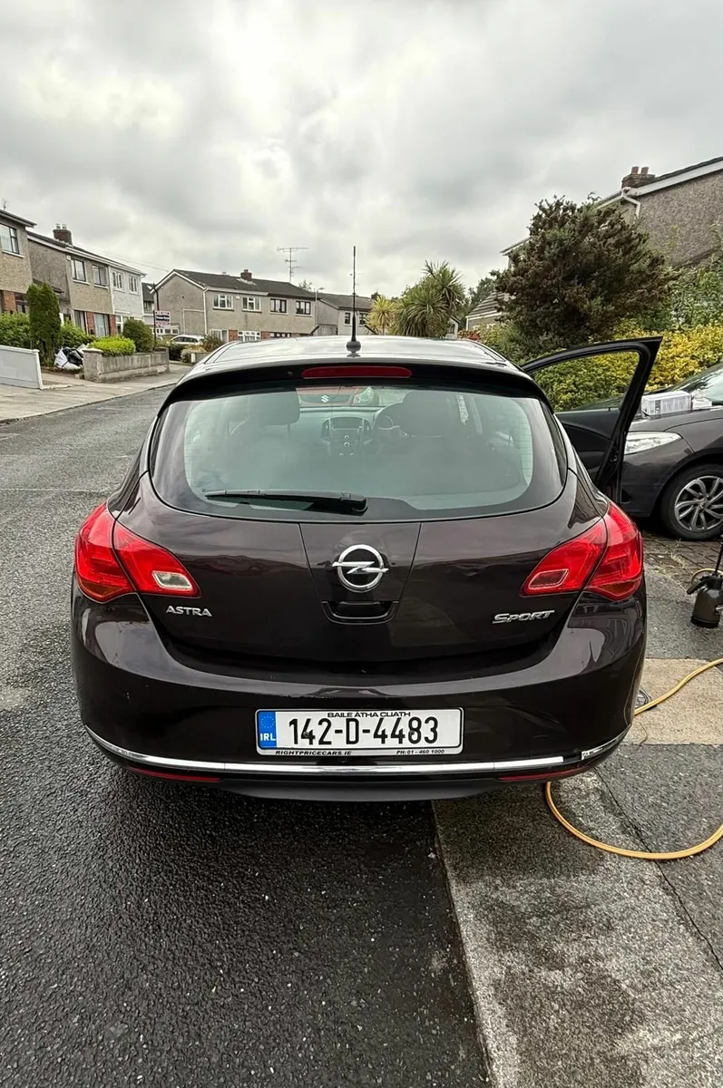 Opel Astra 2014 - Image 3
