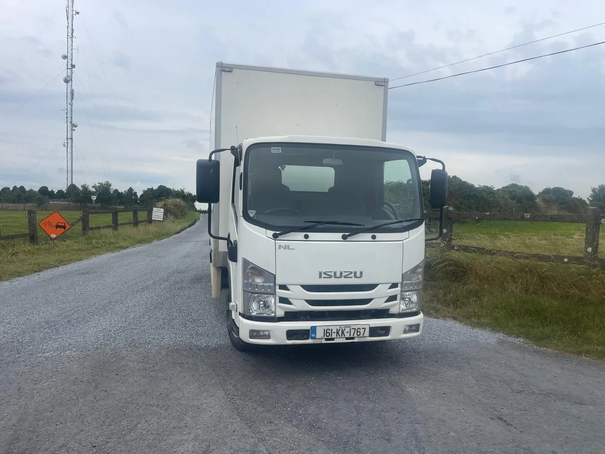 3.5 Tonne Isuzu NL - Image 2