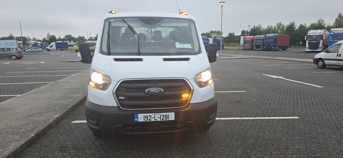 Ford Transit 2019 tipper crewcab - Image 1