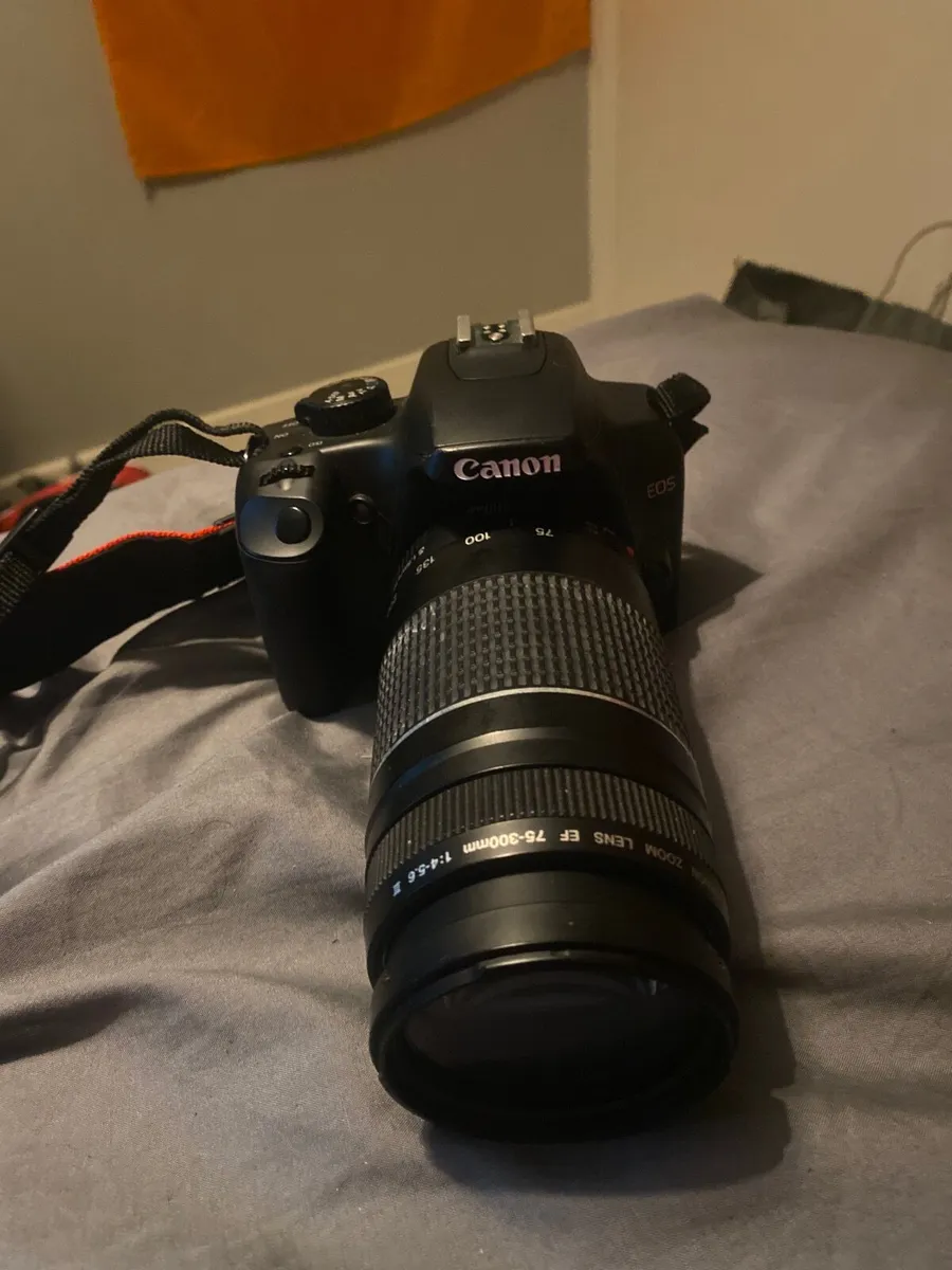 Canon eos 1000d camera with 75-300 ef lens - Image 1
