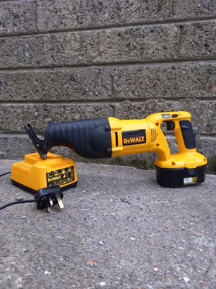 DeWalt Cordless Recip Saw - Image 2