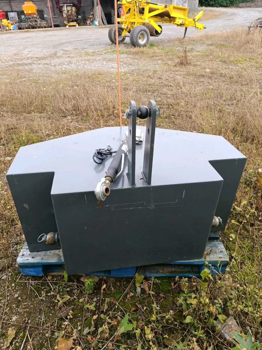 Front weight block 1000kg - Image 3