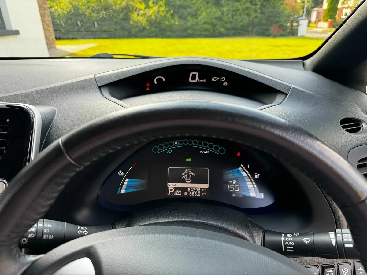 Nissan Leaf Tekna 30kw - Image 2
