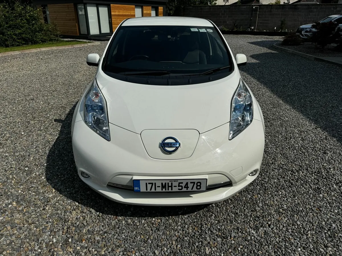 Nissan Leaf Tekna 30kw - Image 1