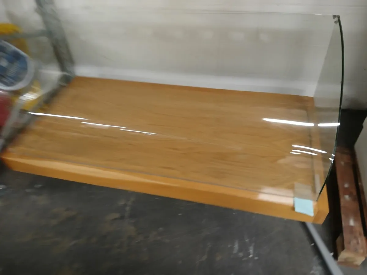 Display unit glass display delivered - Image 2