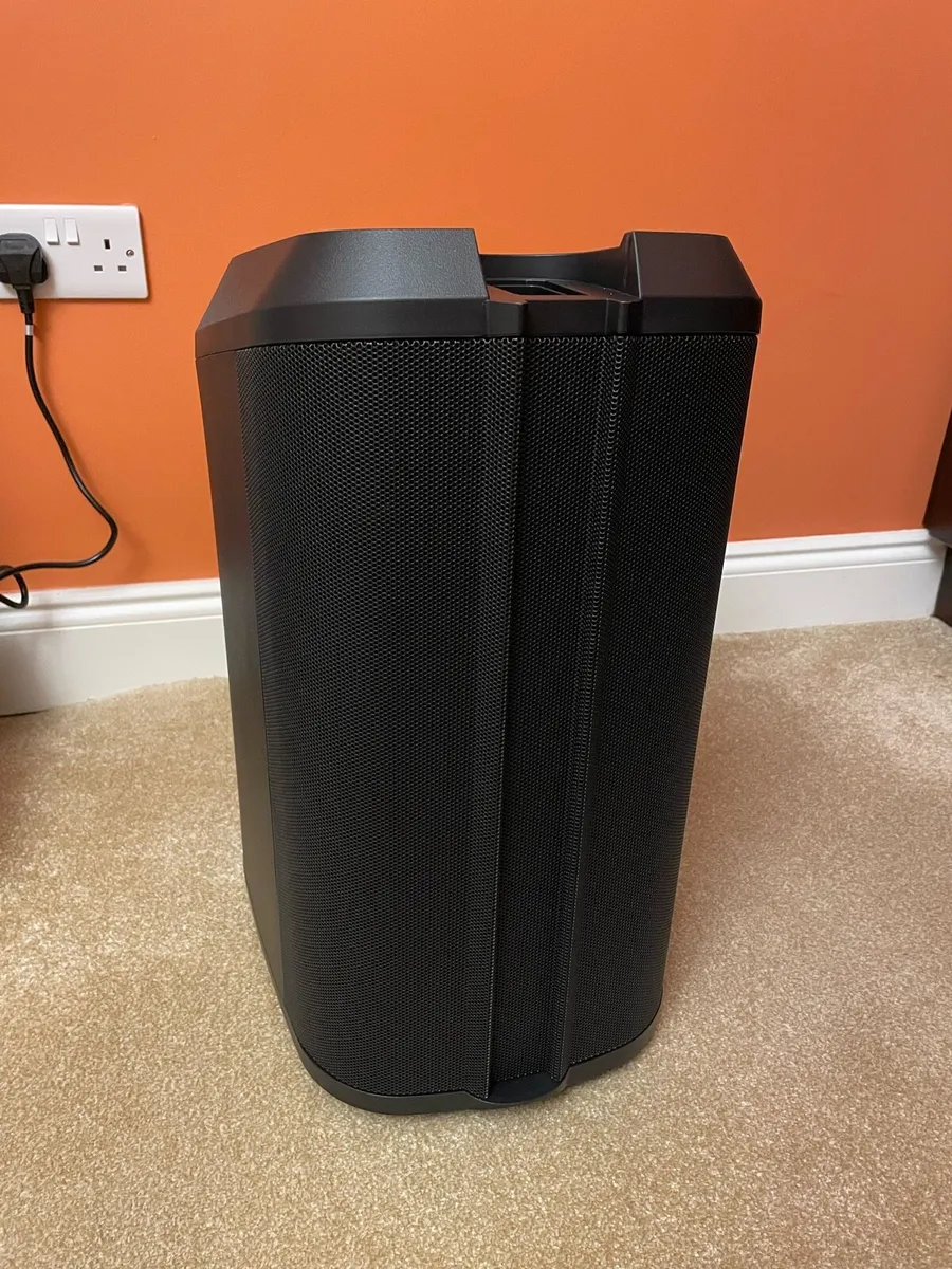 Bose L1 Pro 8 - Image 1