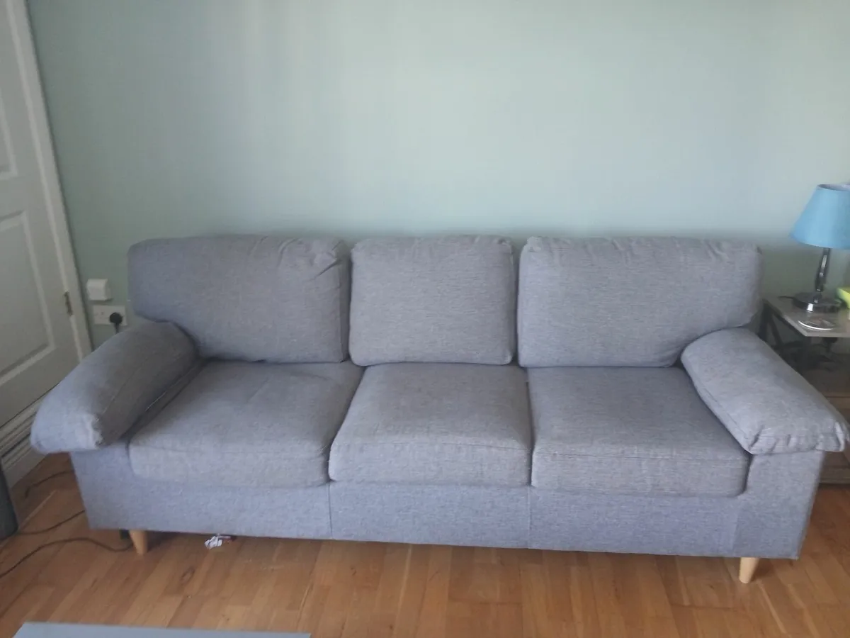 Couch - Image 2
