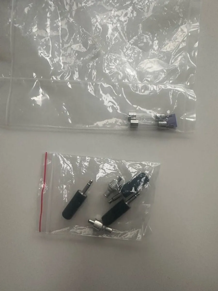 Icom IC-R8600 Communication Receiver & Extras - Image 4
