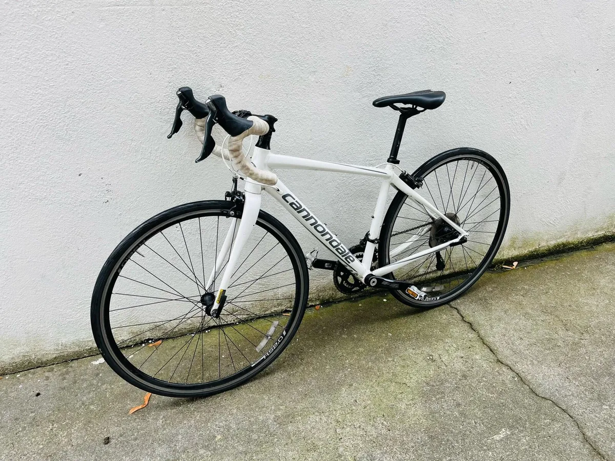 Cannondale synapse road bike - Image 1