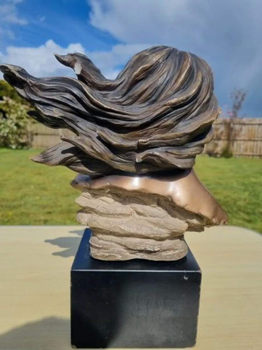 Sculpture of a woman's head - Image 4
