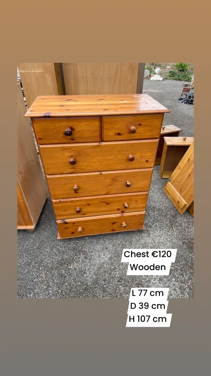 Pine chest of drawers - Image 1