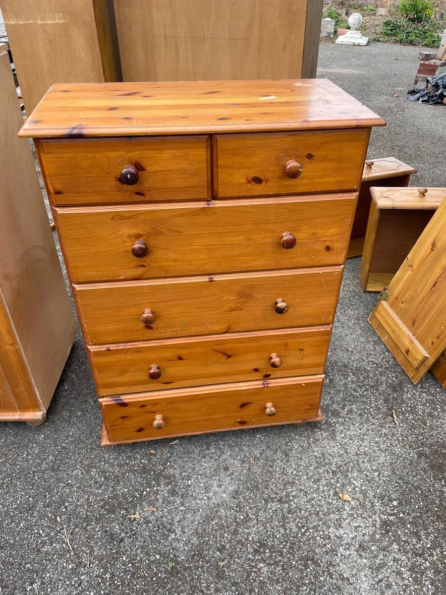 Pine chest of drawers - Image 2