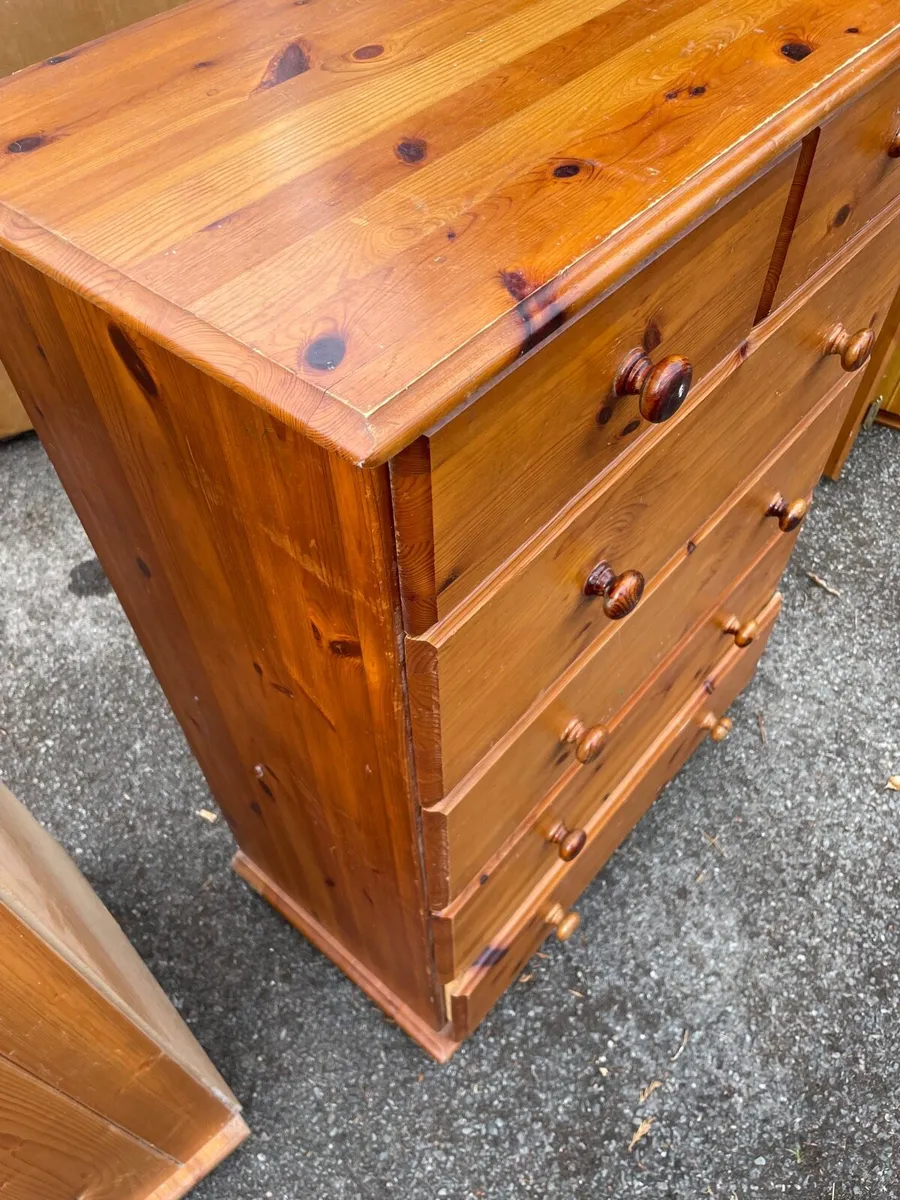 Pine chest of drawers - Image 4