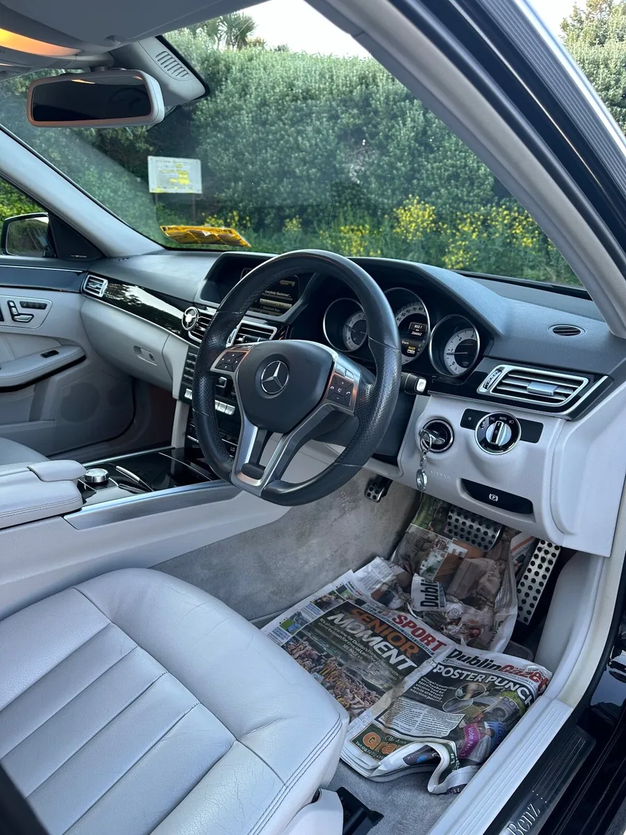 Mercedes-Benz E-Class 2013 - Image 4
