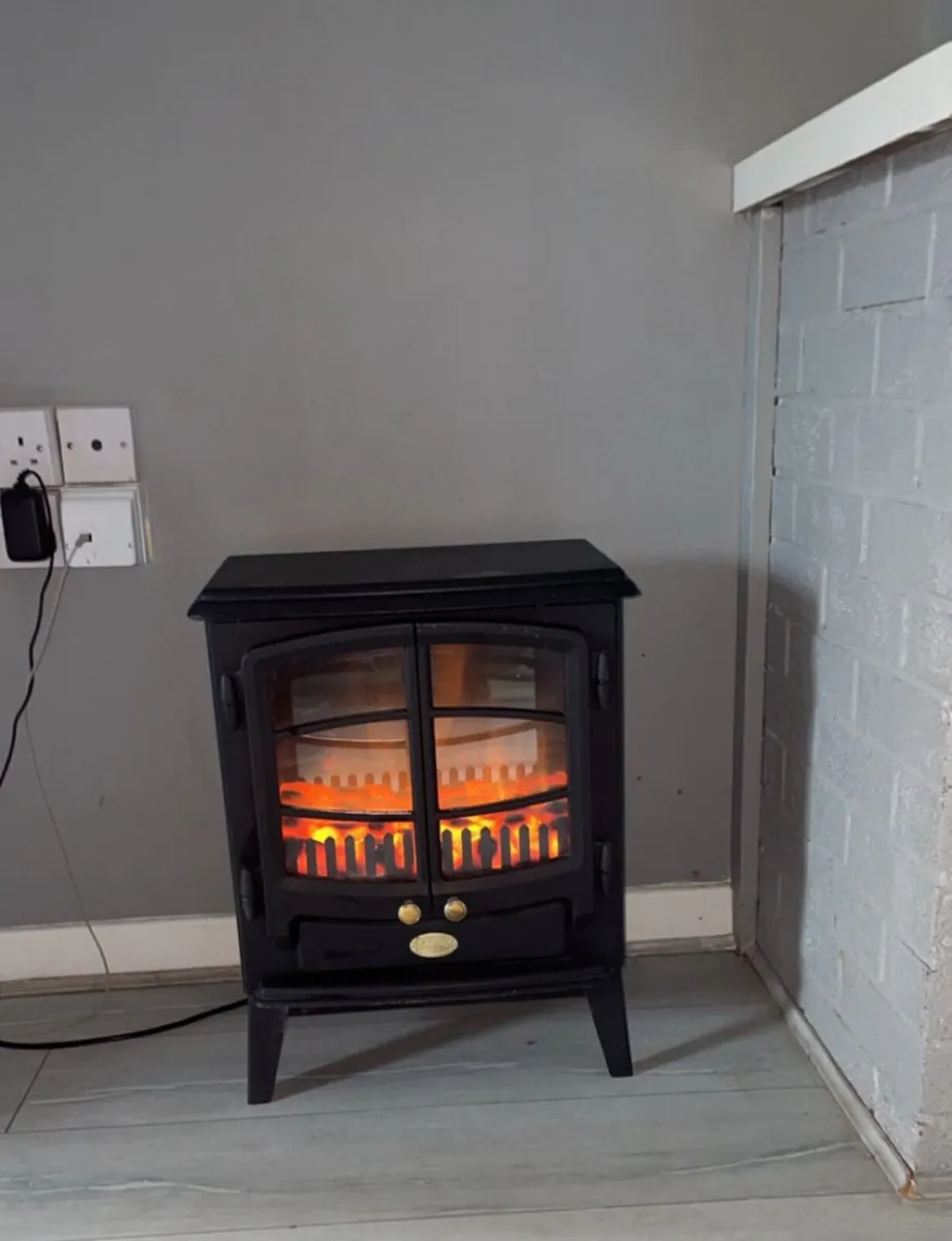 DIMPLEX TANGO 2KW ELECTRIC STOVE - Image 1