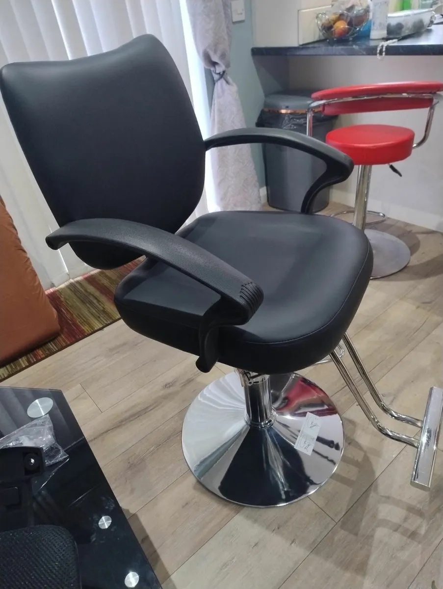 Barber chair - Image 3