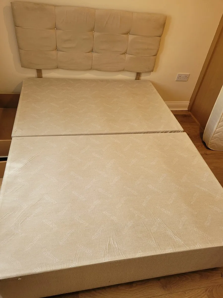 Double bed and mattress - Image 4