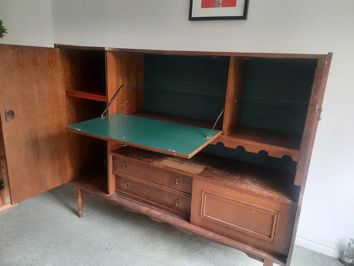 Old oak sideboard / dresser - Image 2