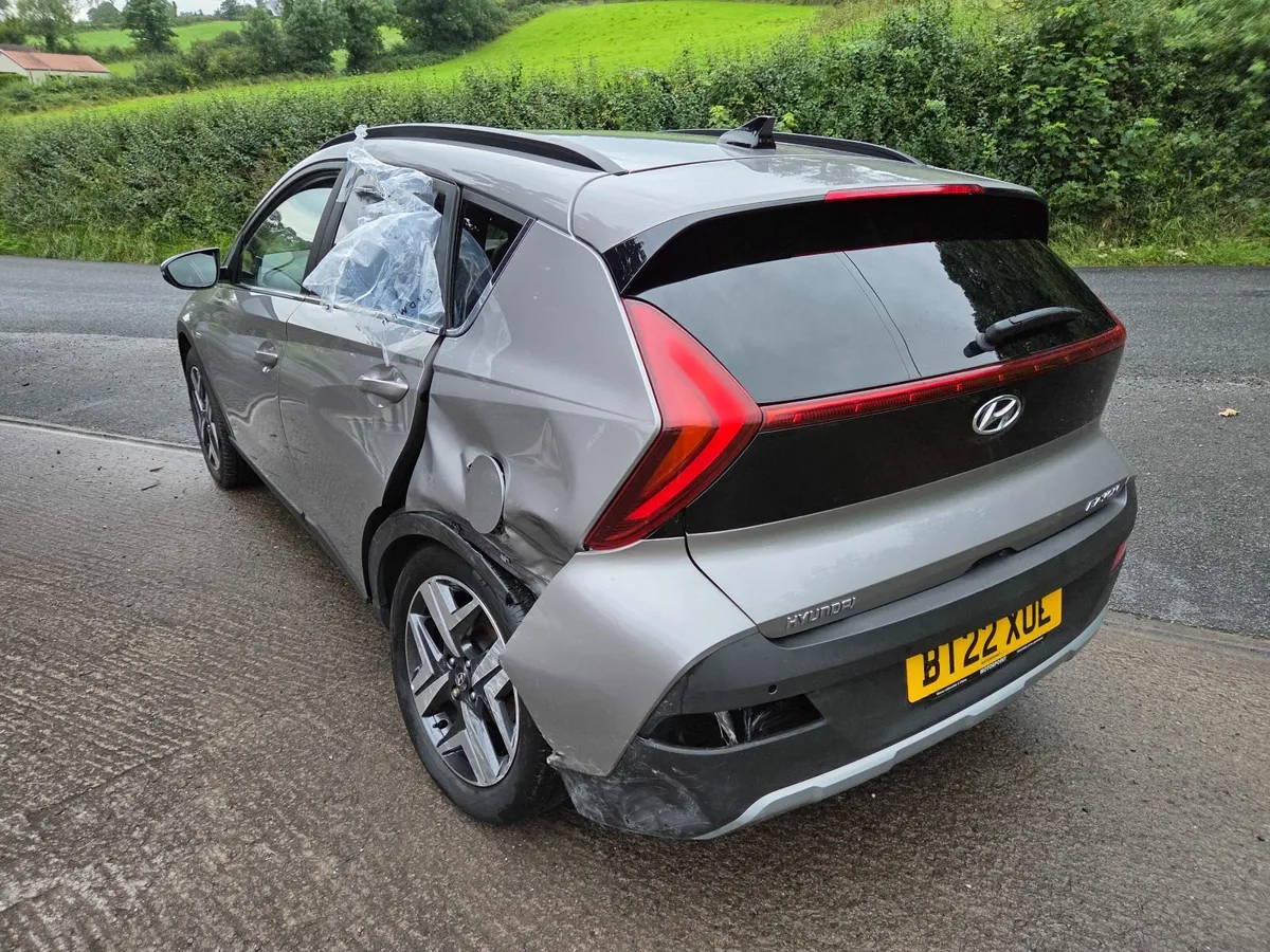 Damaged Repairable 2022 Hyundai Bayon 1.0 Petrol M - Image 3