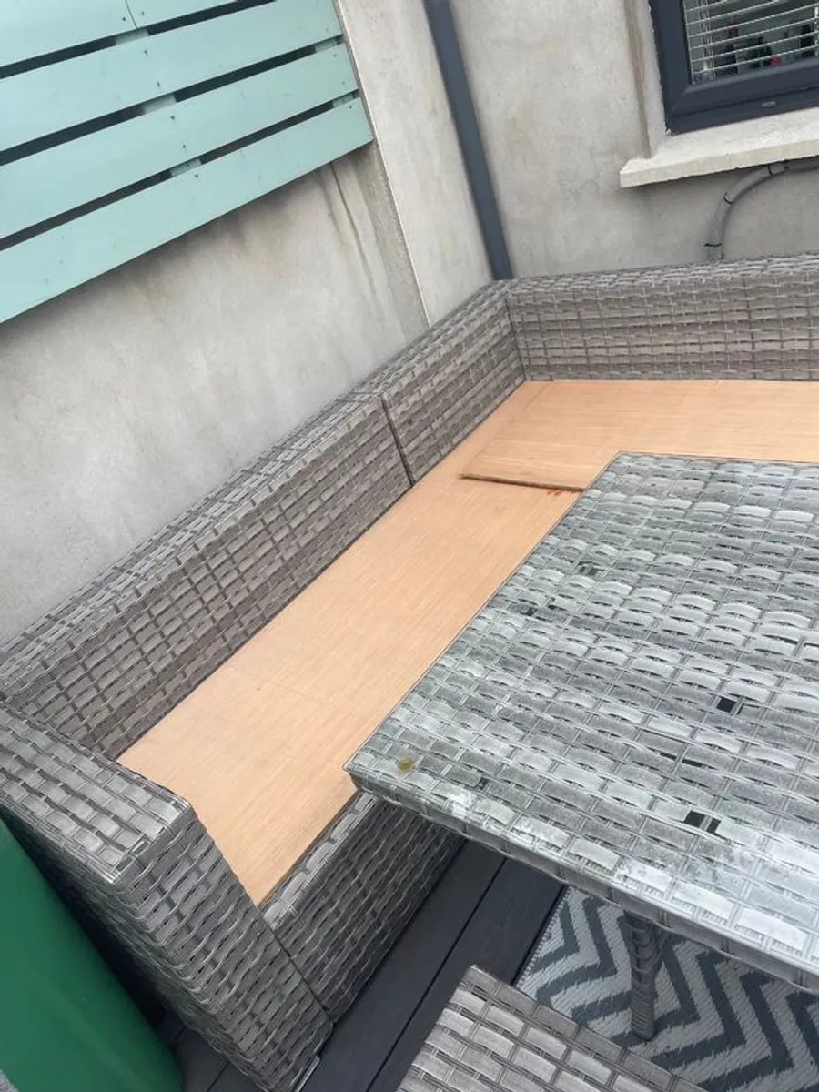Corner garden suite - Image 3