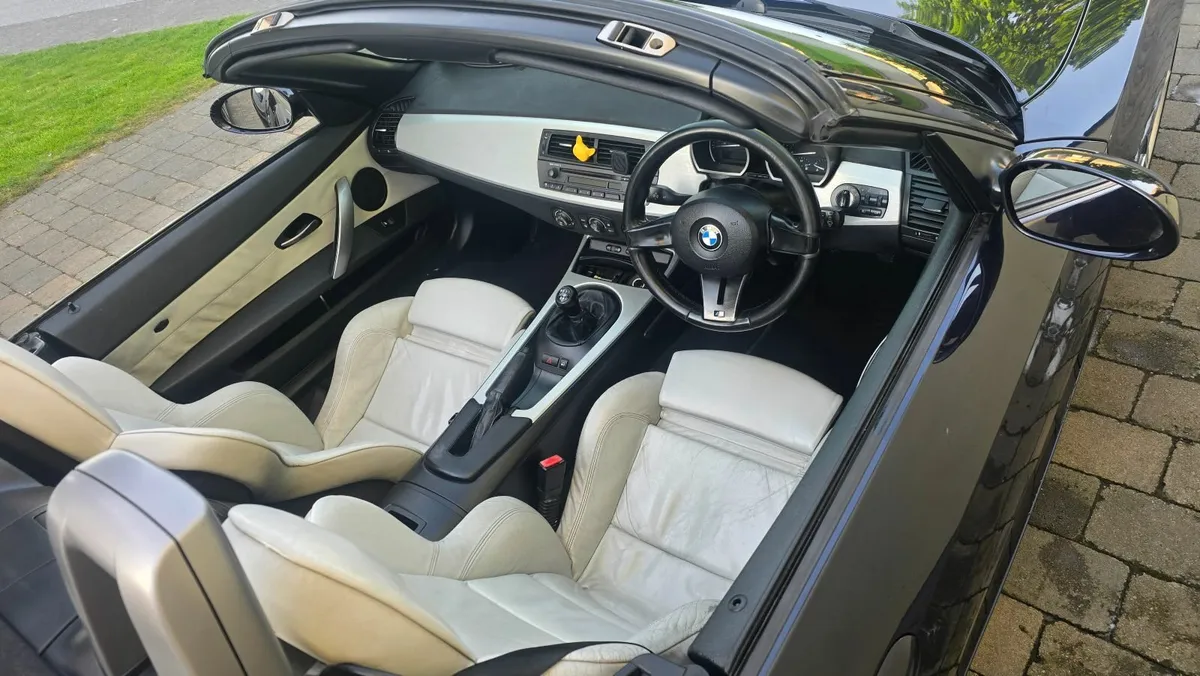 BMW Z4 2.0i 2006 - Image 3