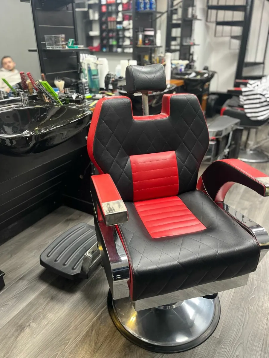 Barber chairs - Image 3
