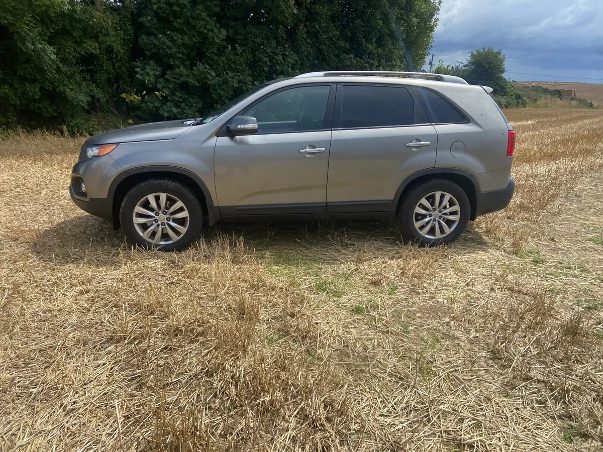 Kia Sorento 2011 - Image 3
