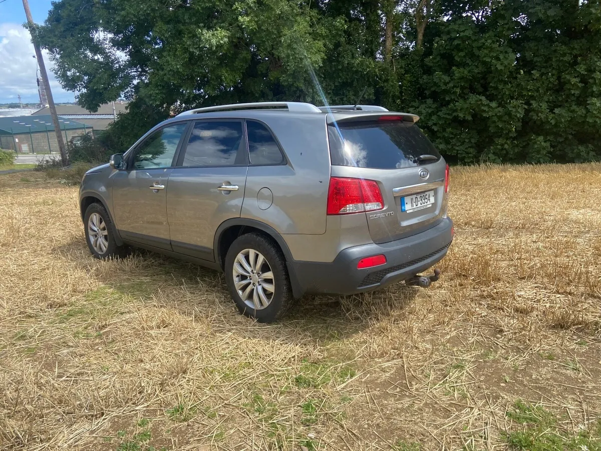 Kia Sorento 2011 - Image 4